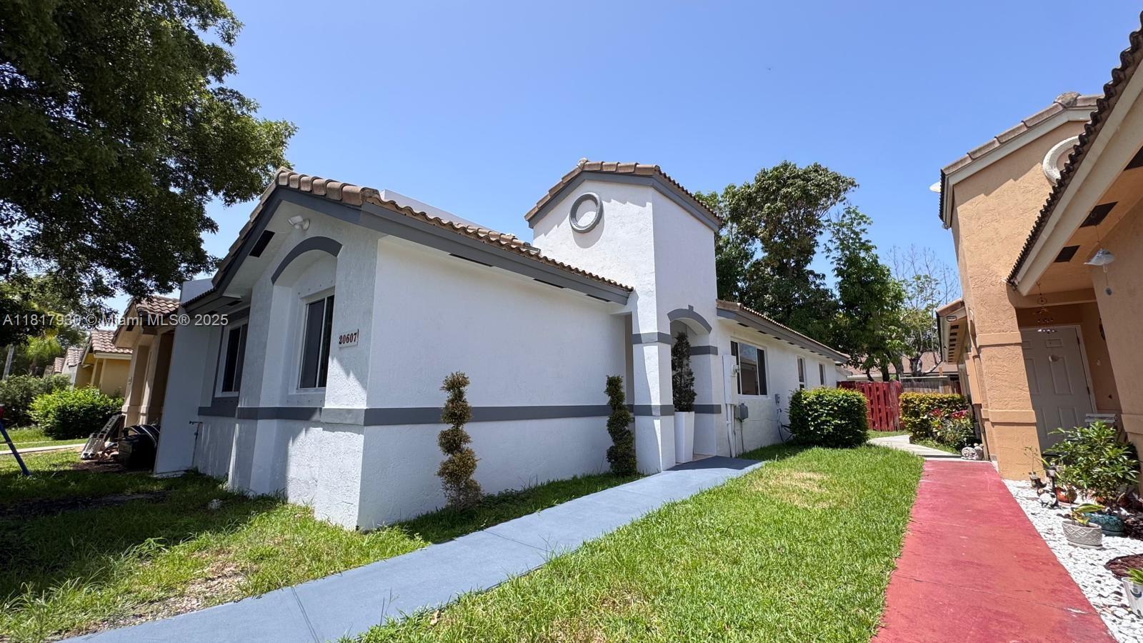 20607 Sw 93rd Ave, Cutler Bay, Miami-Dade County, Florida - 3 Bedrooms  
2 Bathrooms - 