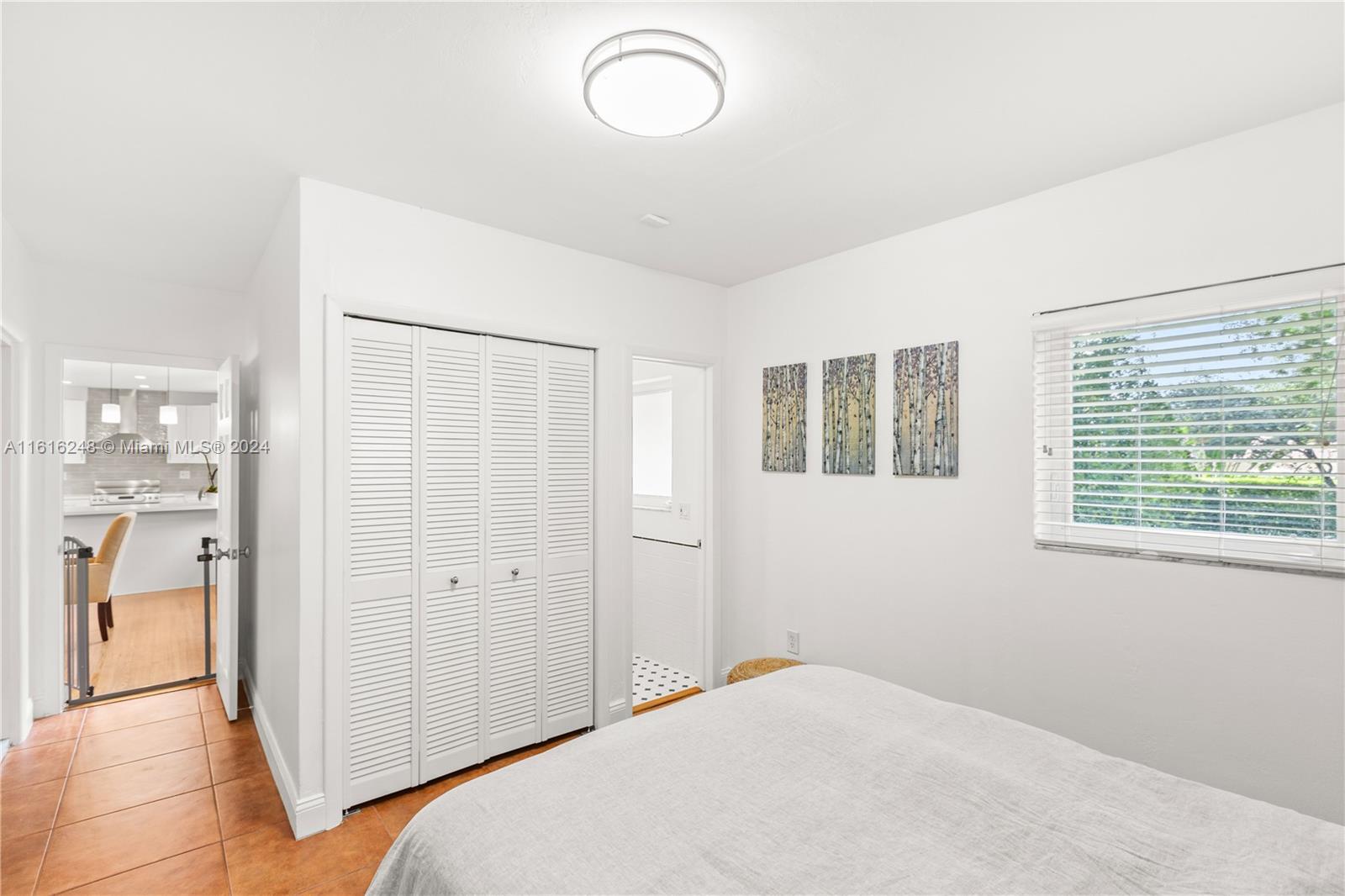 CORAL GABLES RIVIERA SEC - Residential