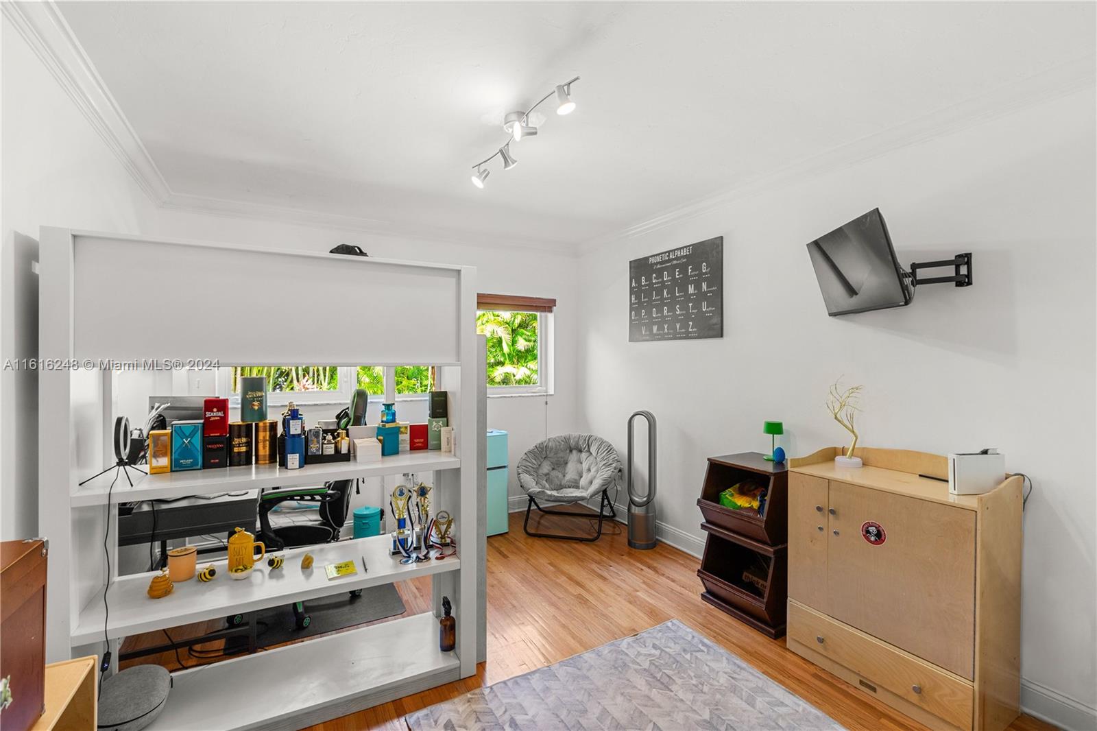 CORAL GABLES RIVIERA SEC - Residential