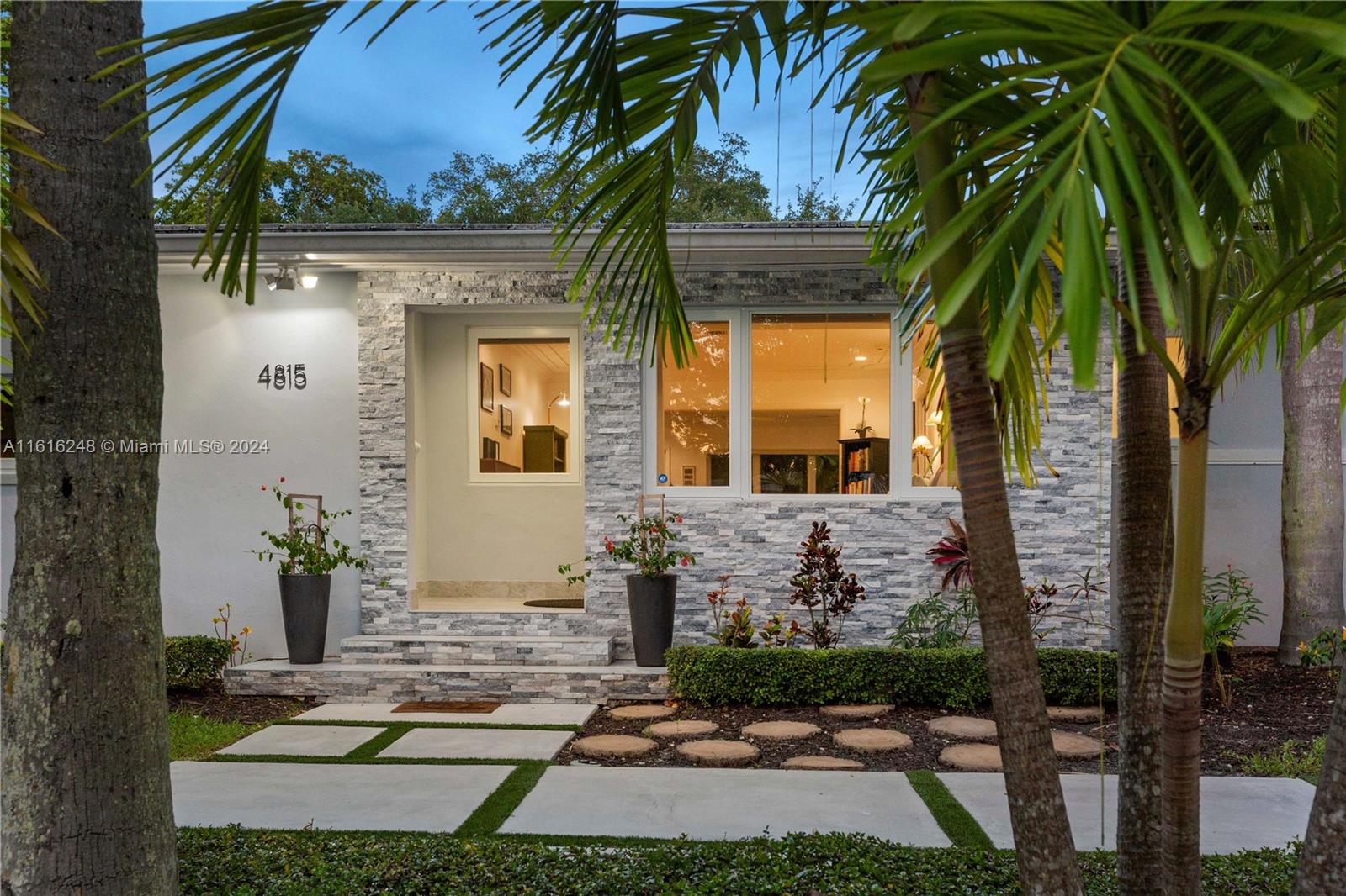 CORAL GABLES RIVIERA SEC - Residential