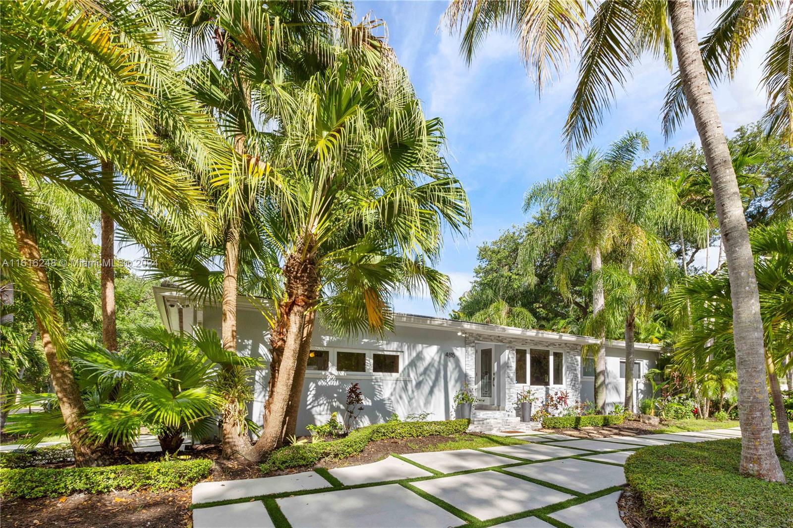 CORAL GABLES RIVIERA SEC - Residential