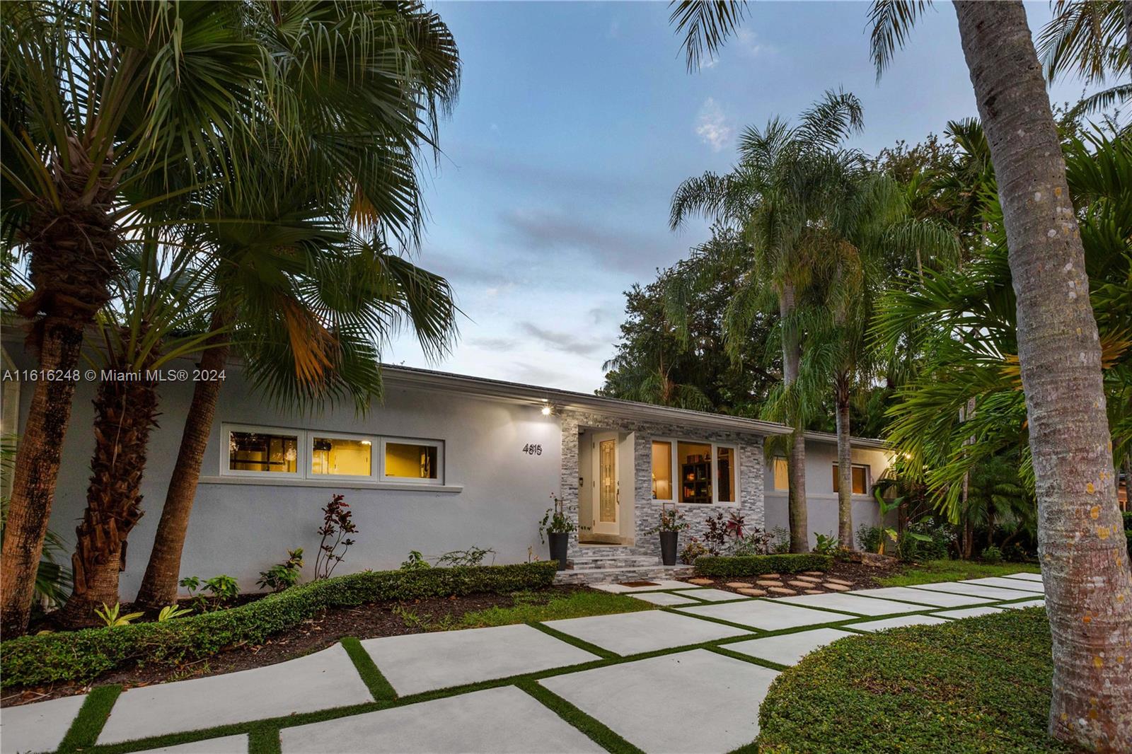 CORAL GABLES RIVIERA SEC - Residential