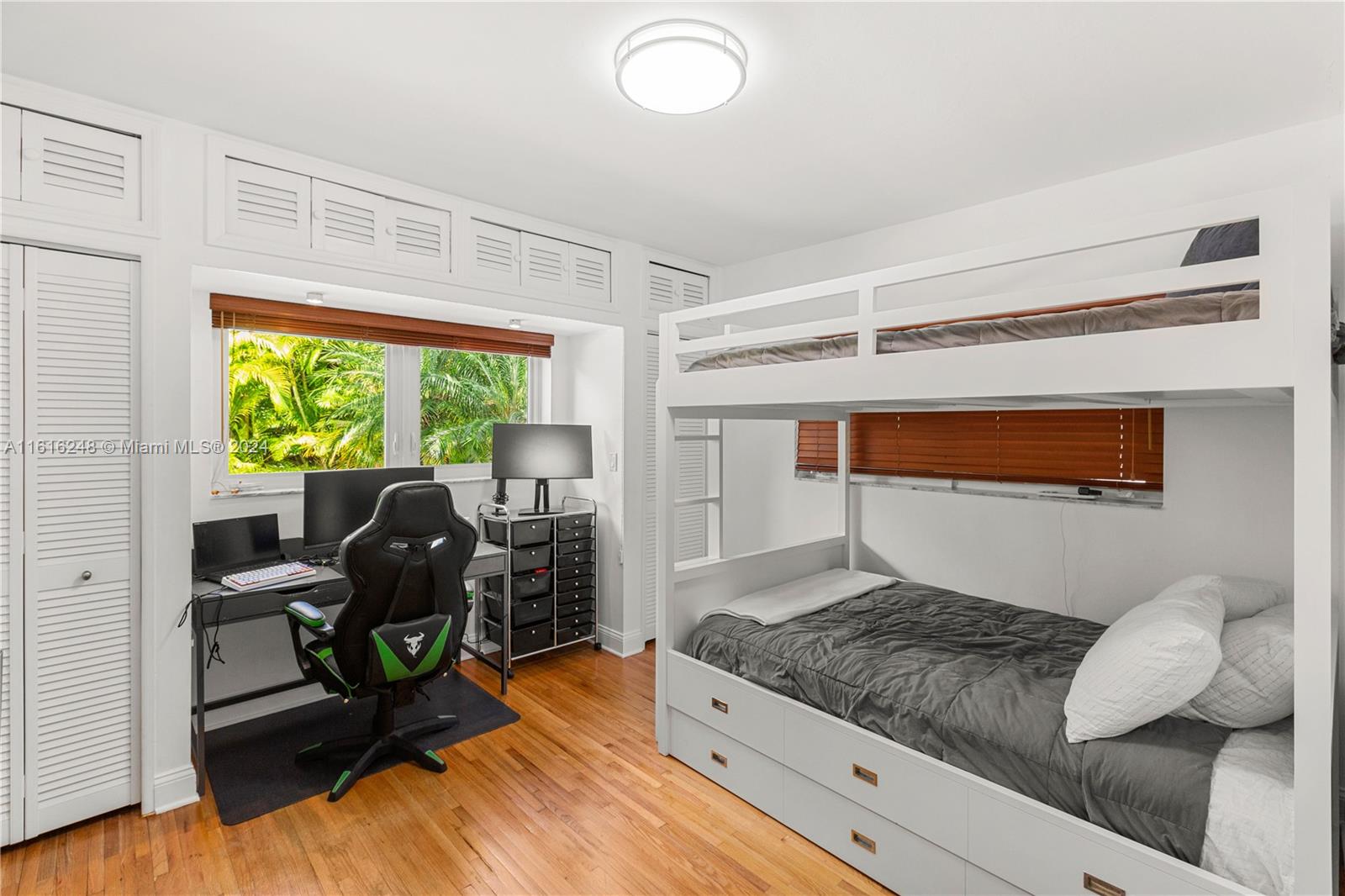 CORAL GABLES RIVIERA SEC - Residential