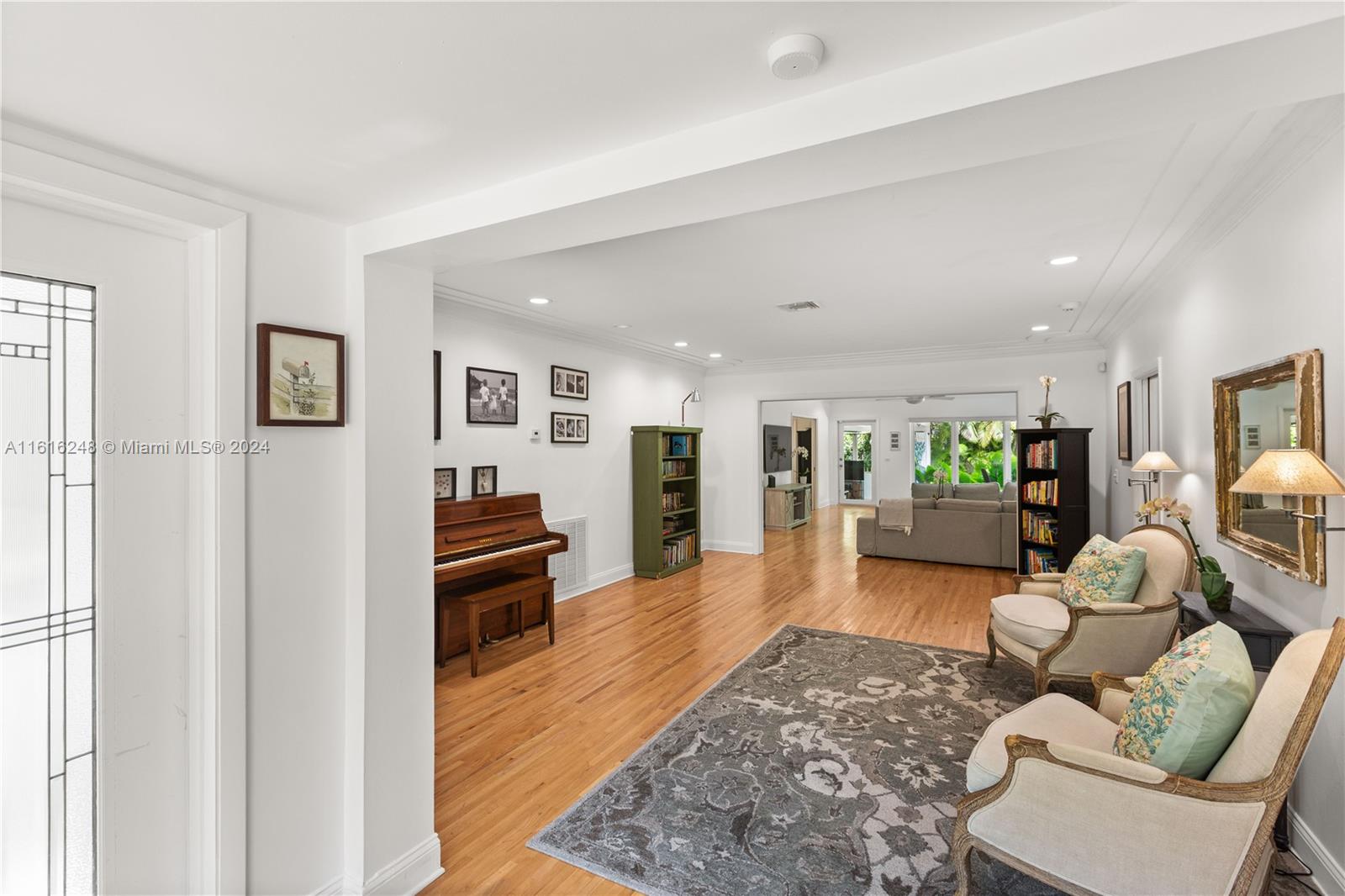 CORAL GABLES RIVIERA SEC - Residential