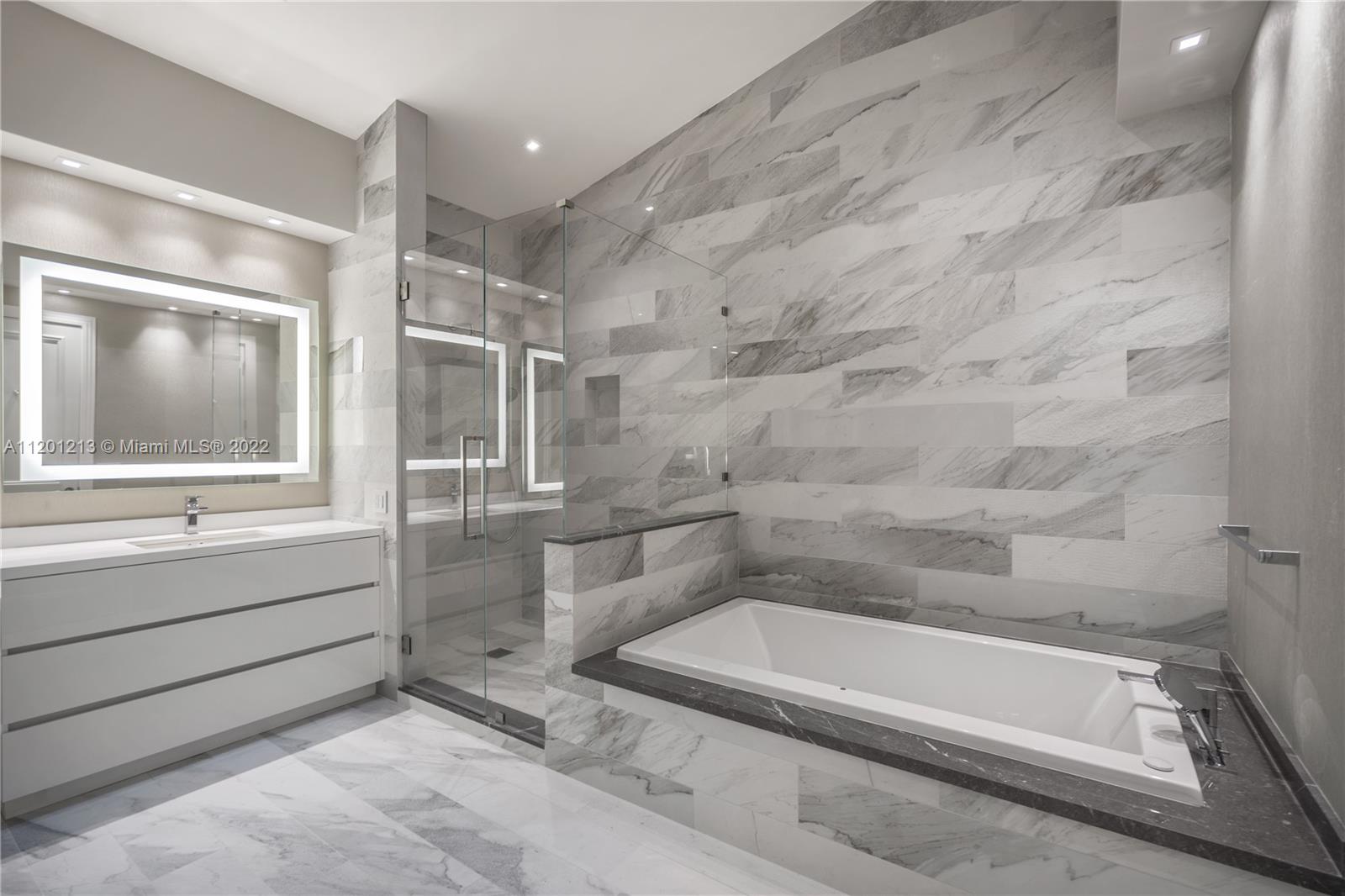 AVENTURA 13TH ADDN - Residential