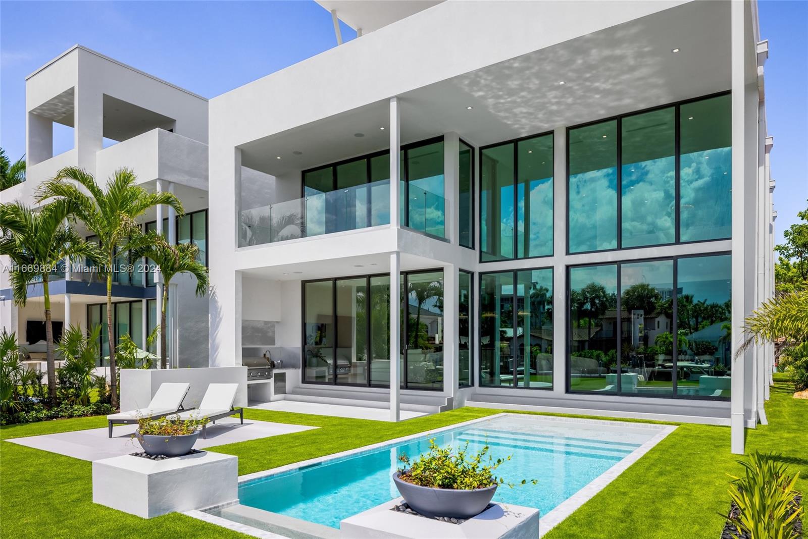 Las Olas Isles - Residential