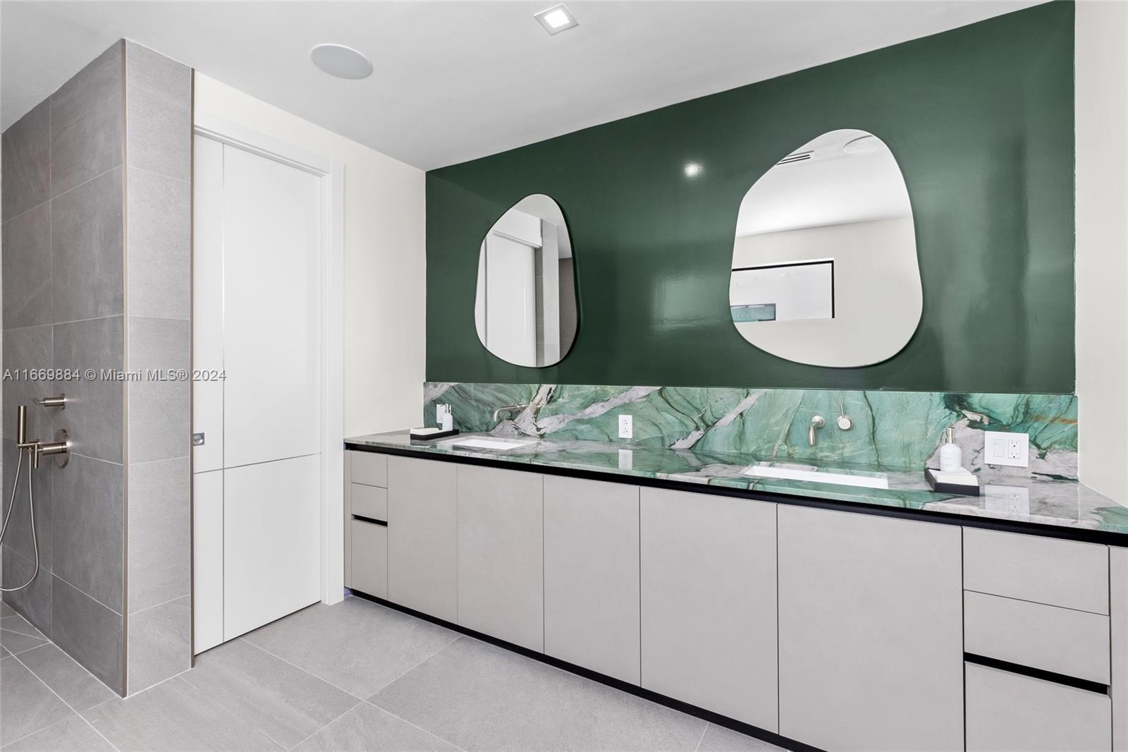 Las Olas Isles - Residential