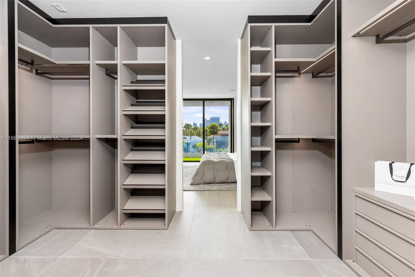 Las Olas Isles - Residential
