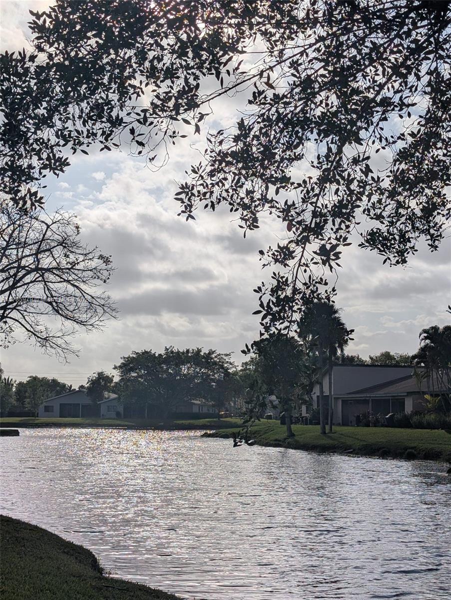 WESTON LAKES 21 INC CONDO - Residential Lease