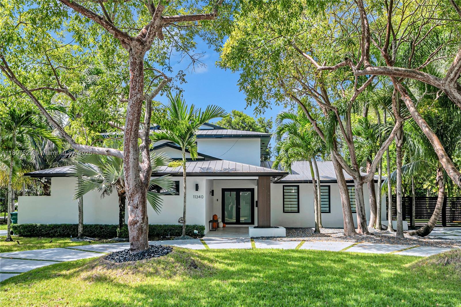 View photos, virtual tours, details... 11340 SW 74th Ct