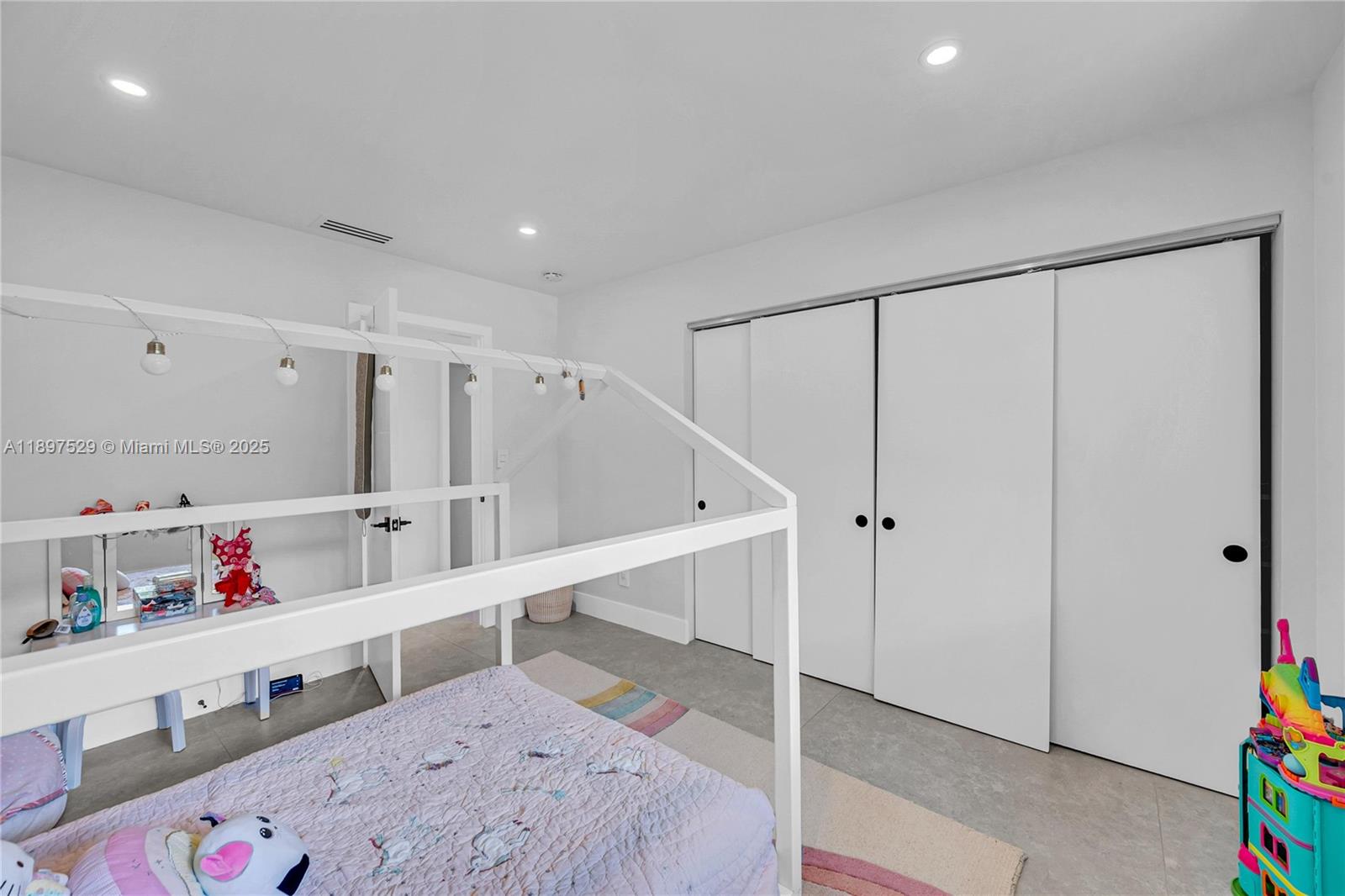 HELENA ESTATES - Residential