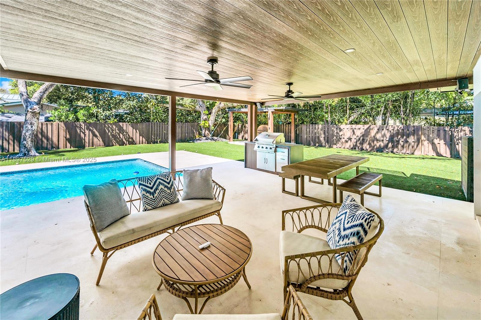 HELENA ESTATES - Residential