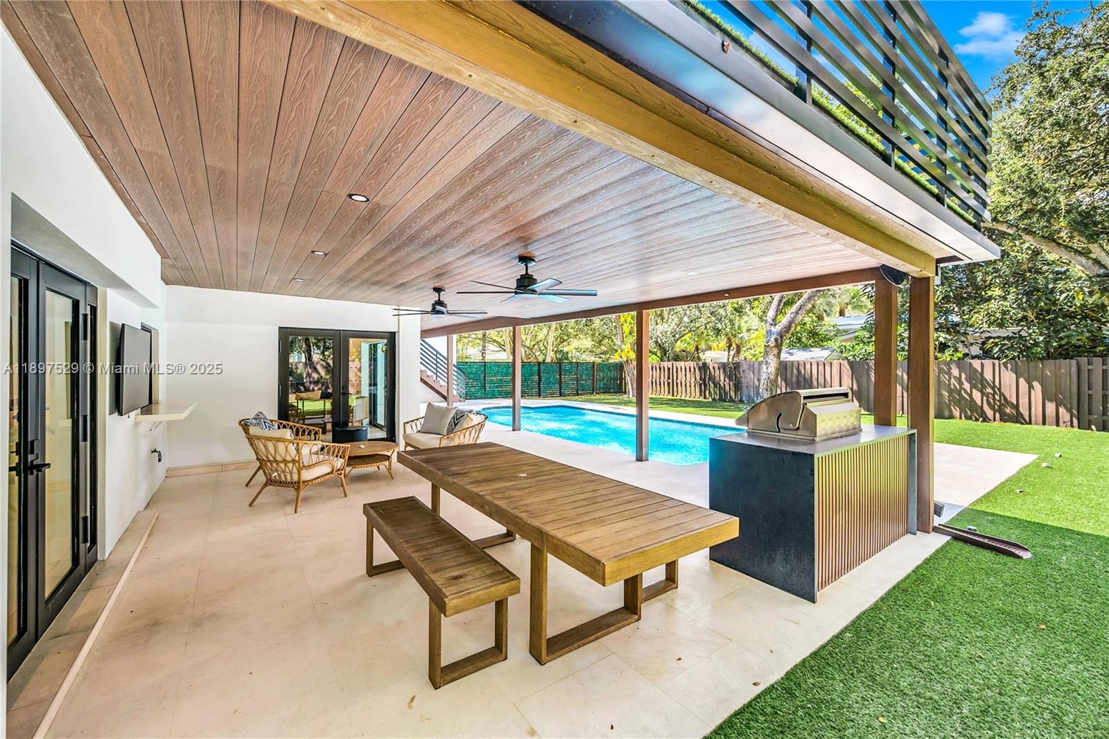 HELENA ESTATES - Residential