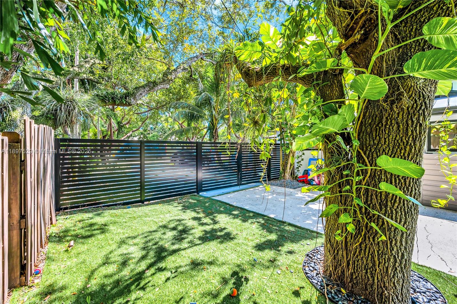 HELENA ESTATES - Residential