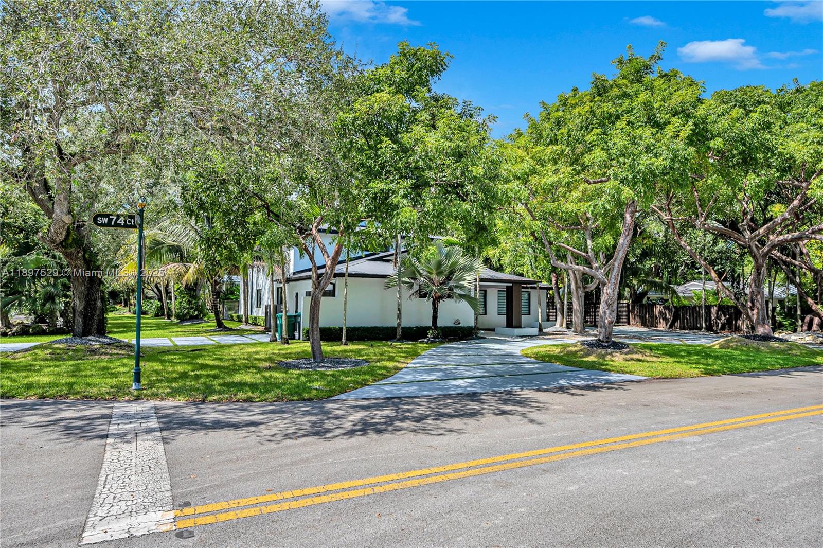 HELENA ESTATES - Residential