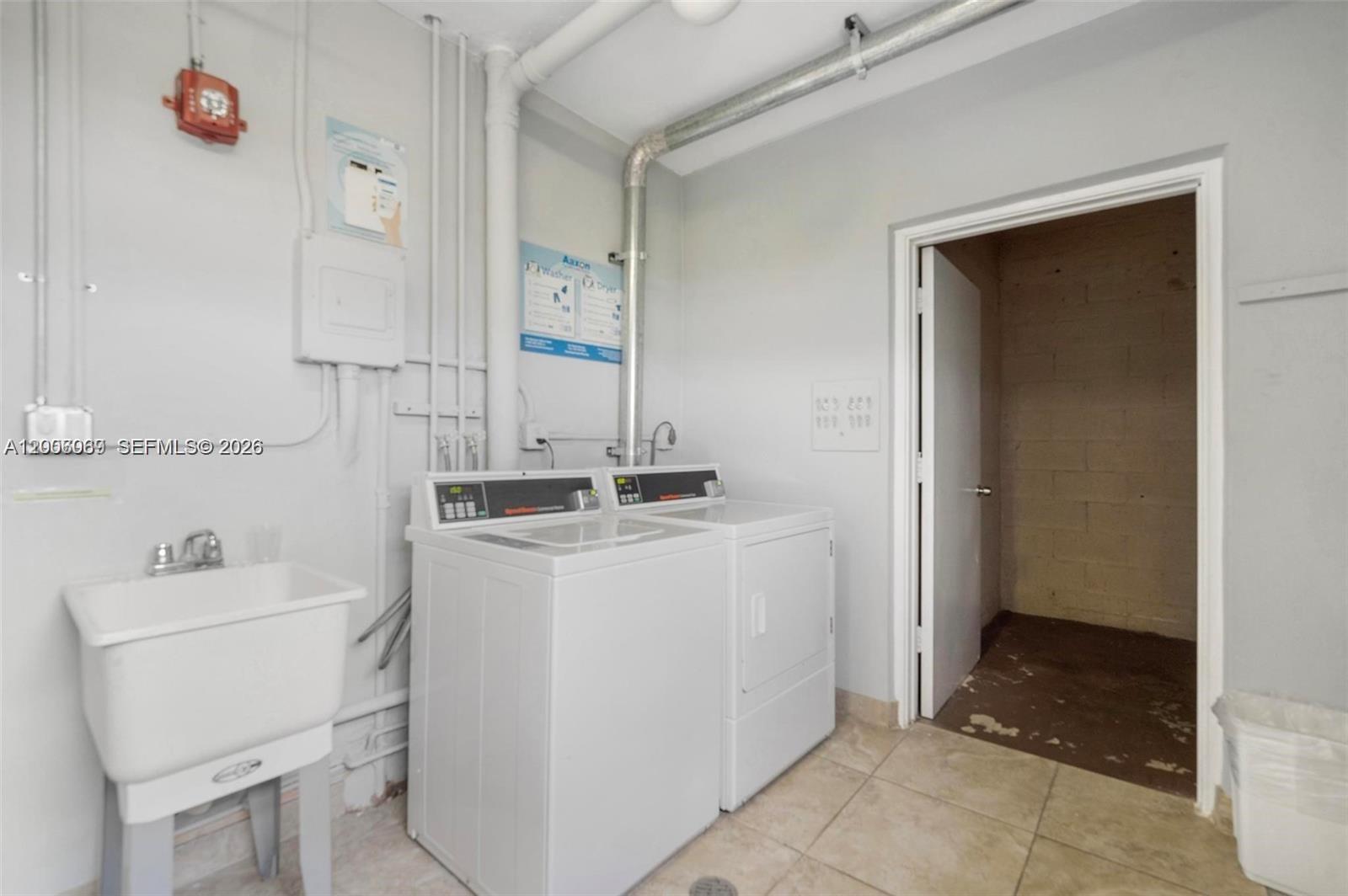 FAIRWAYS ROYALE CONDO - Residential