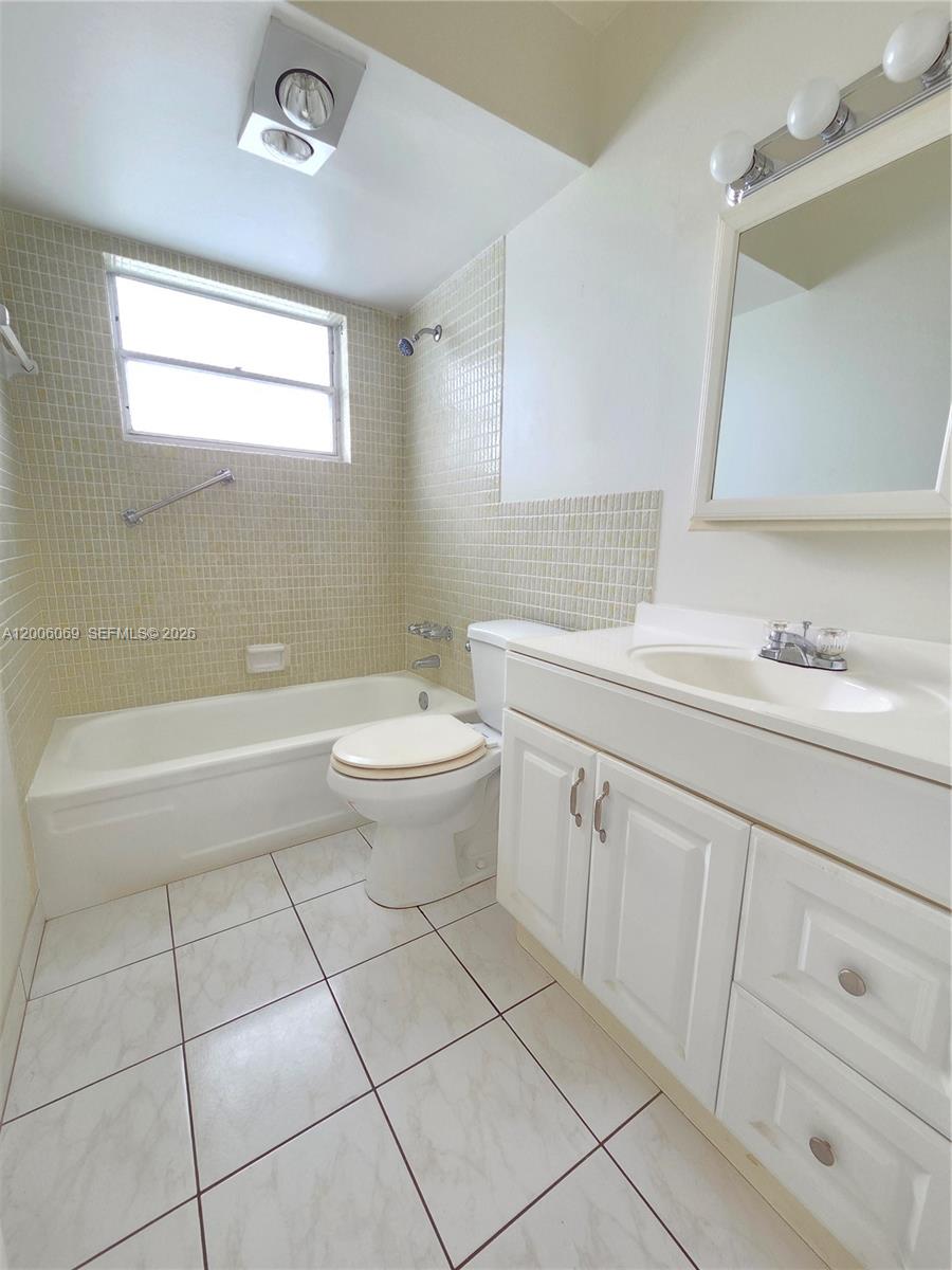 FAIRWAYS ROYALE CONDO - Residential