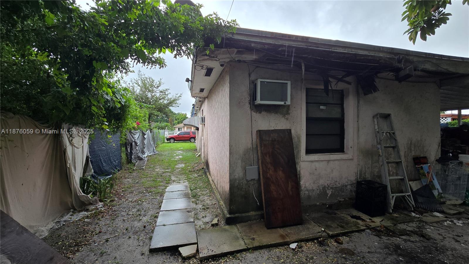 2927 NW 99th St