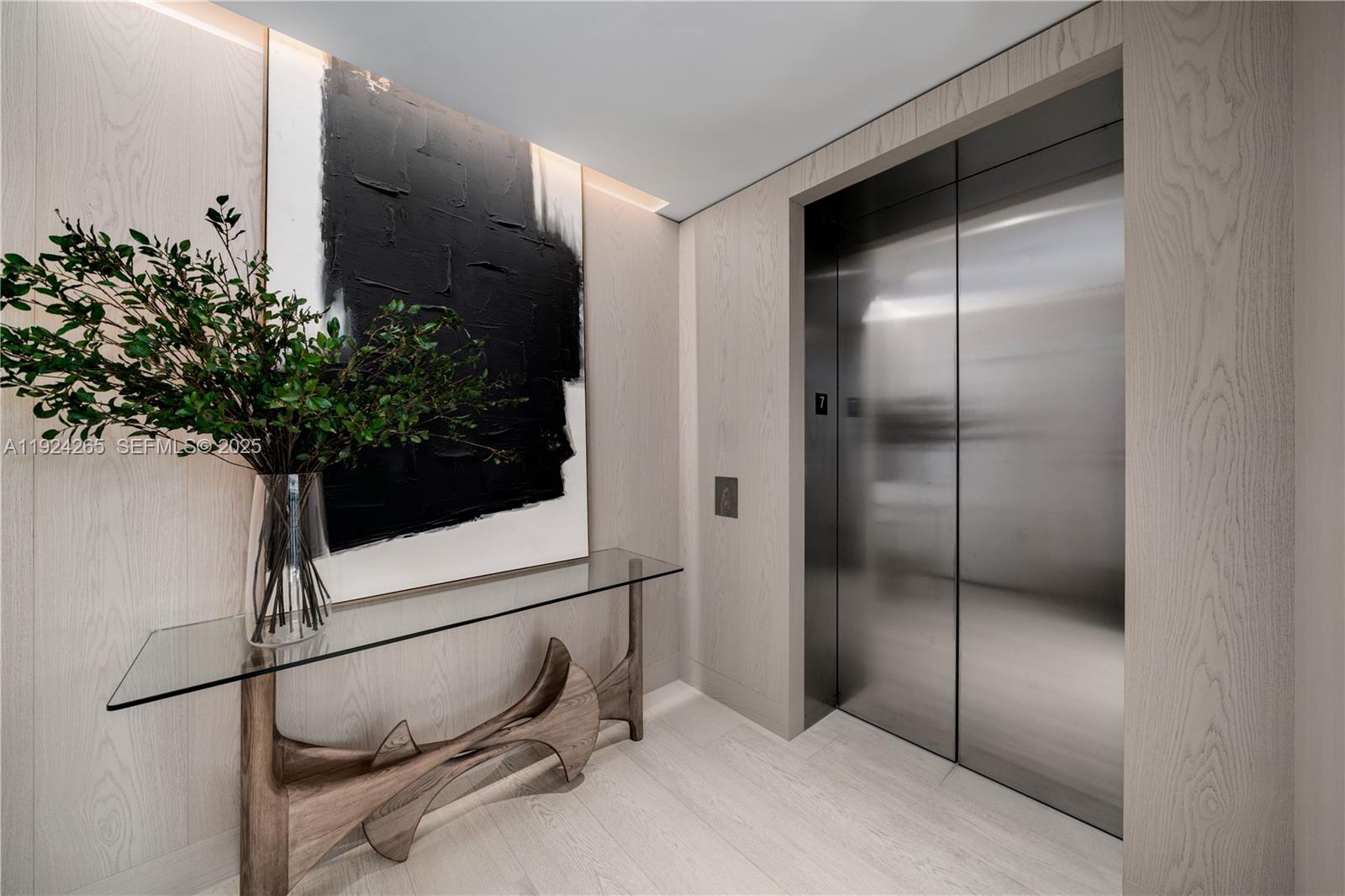 8955 Collins Ave 702