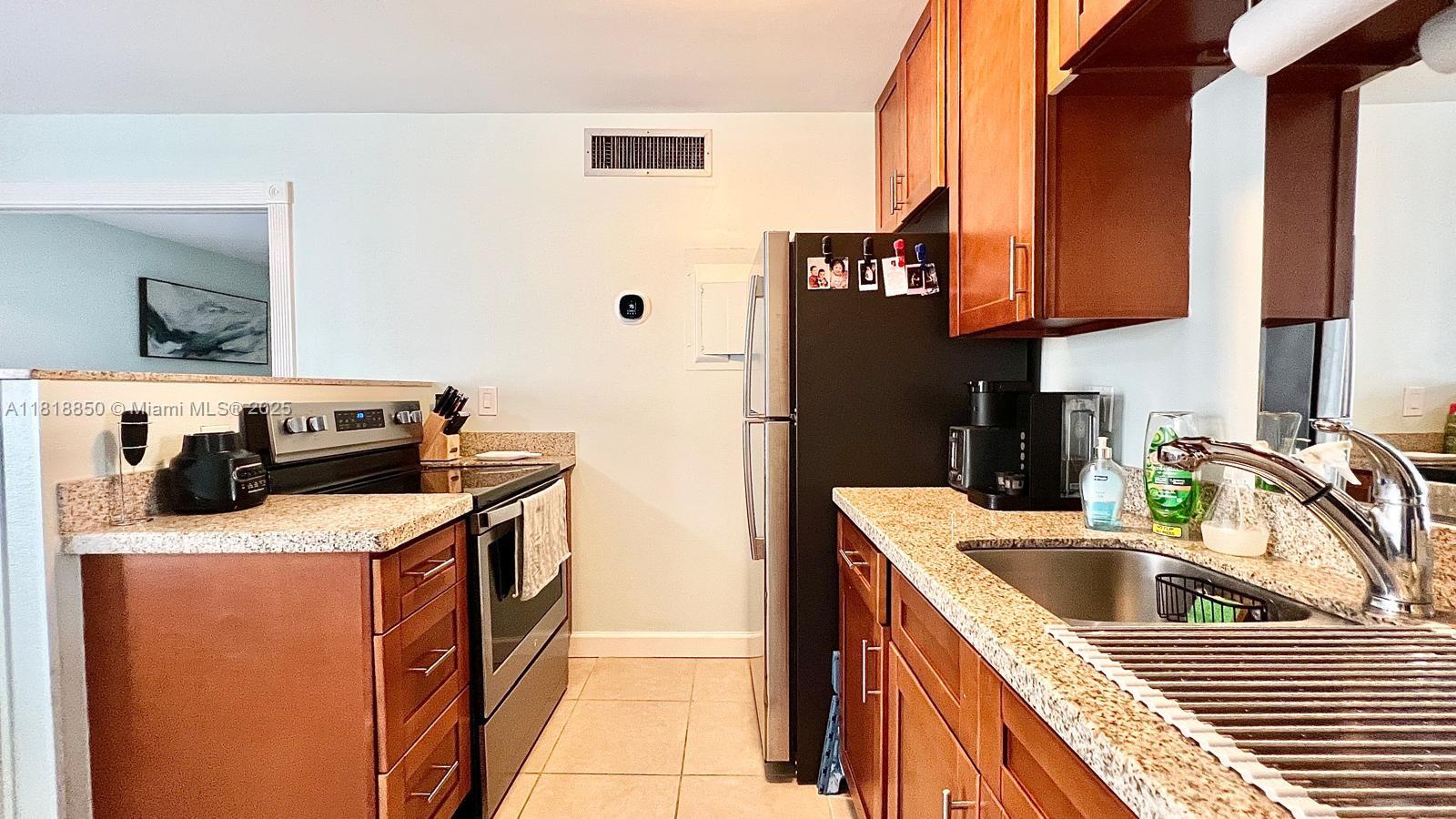 EDEN PLACE CONDO - Residential Lease