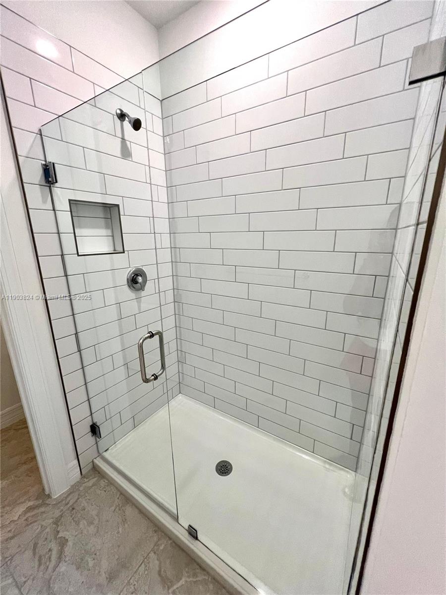 AMERICAN EXPRESS TRACT - Residential Lease