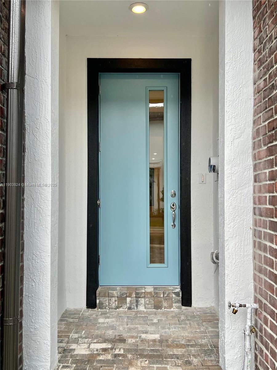 AMERICAN EXPRESS TRACT - Residential Lease