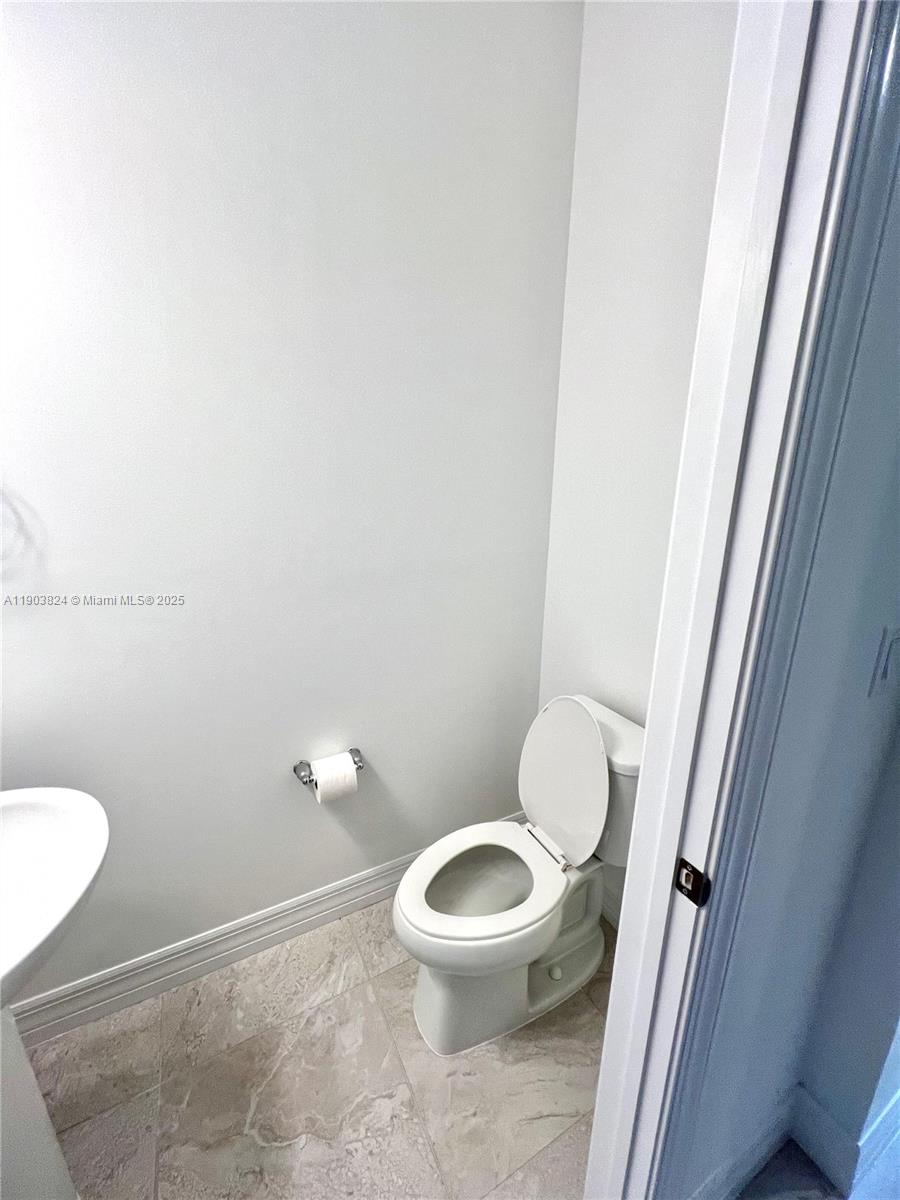 AMERICAN EXPRESS TRACT - Residential Lease