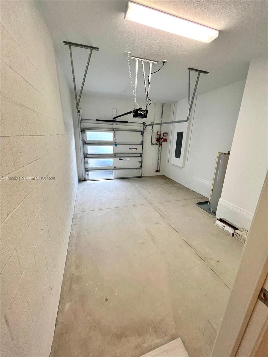 AMERICAN EXPRESS TRACT - Residential Lease