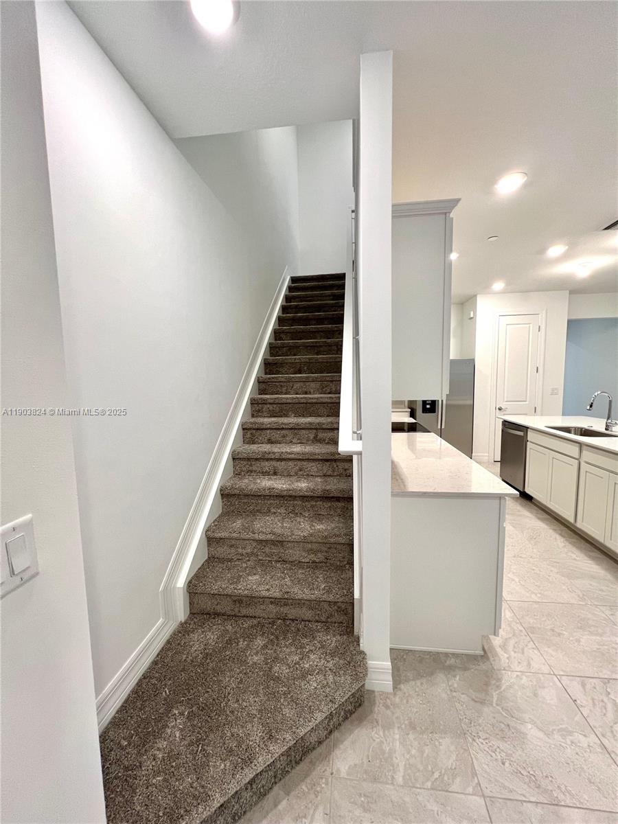 AMERICAN EXPRESS TRACT - Residential Lease