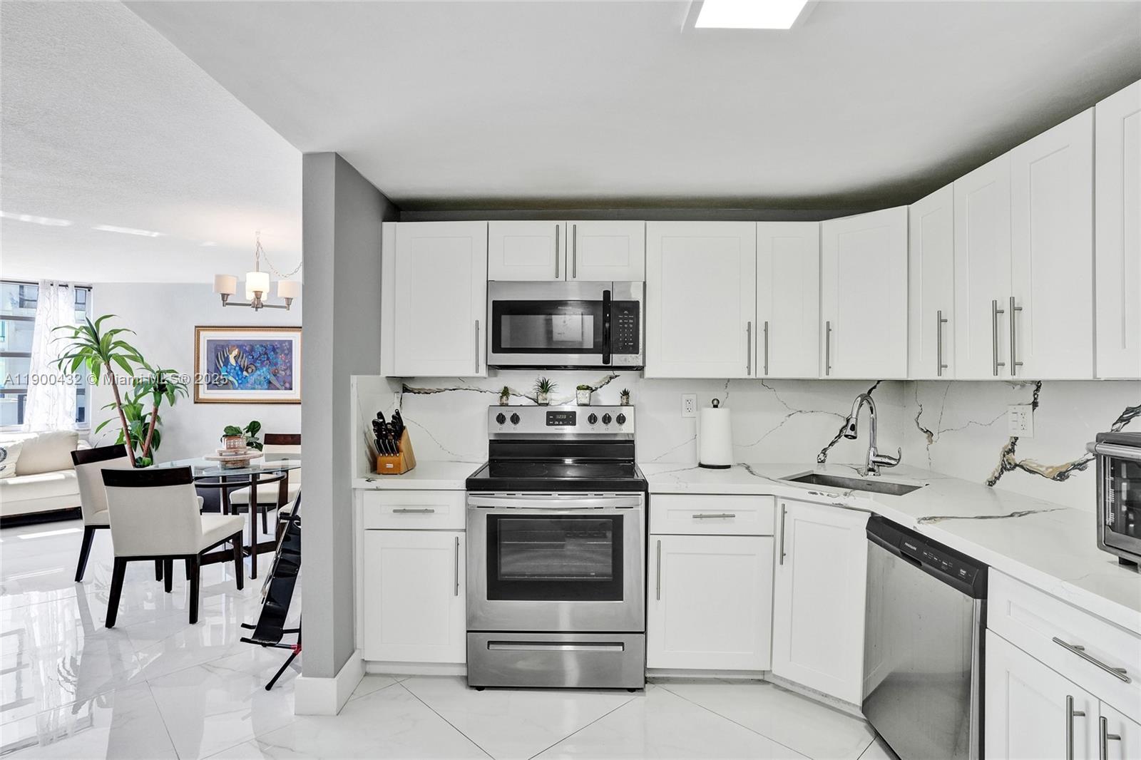 COMMODORE PLAZA CONDO - Residential