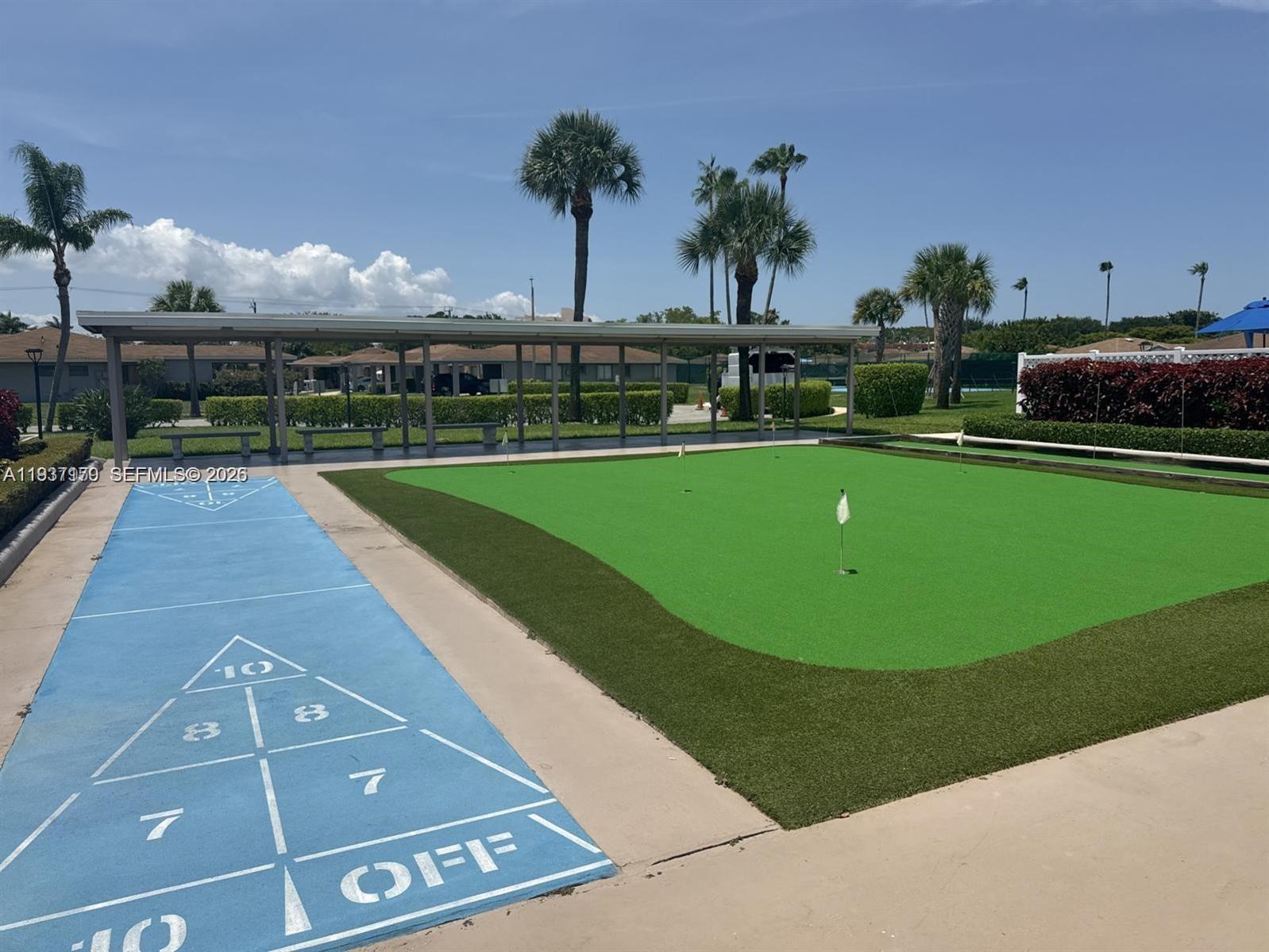 CAMELOT VILLAGE SEC 3 - Residential