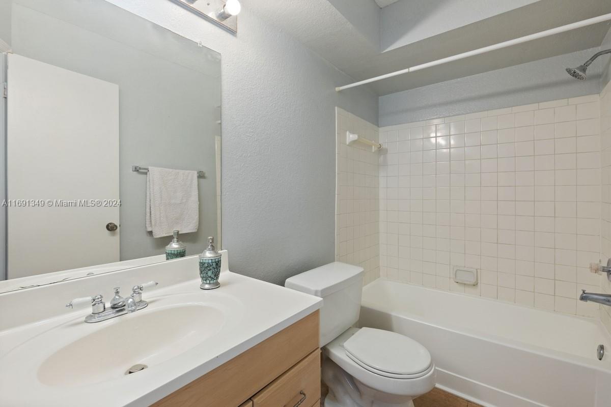 SUNDANCE AT DAVIE CONDO - Residential