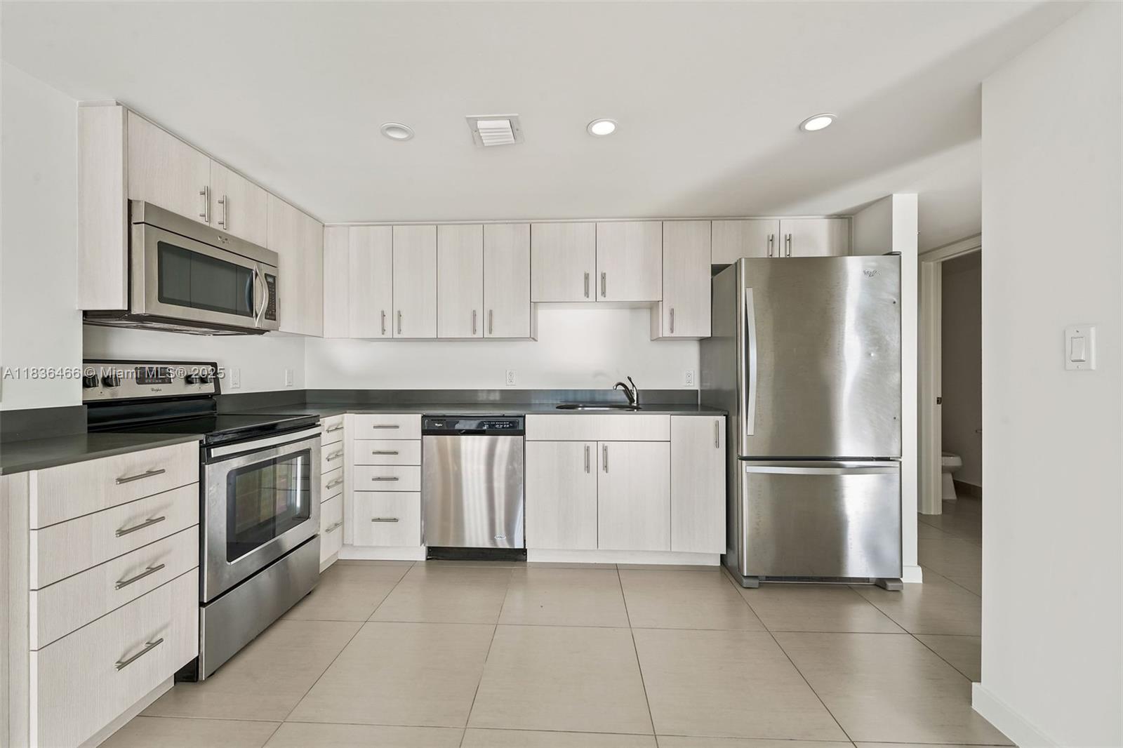910 West Ave 1229