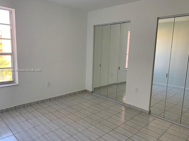 SUNSET VILLAS NO 3 CONDO - Residential