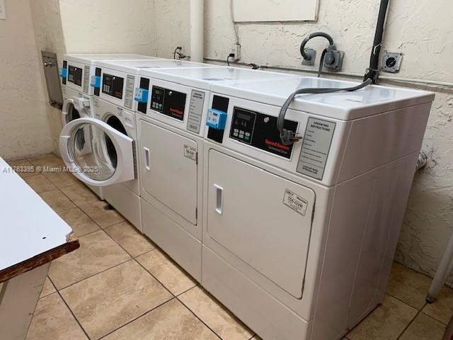 SUNSET VILLAS NO 3 CONDO - Residential