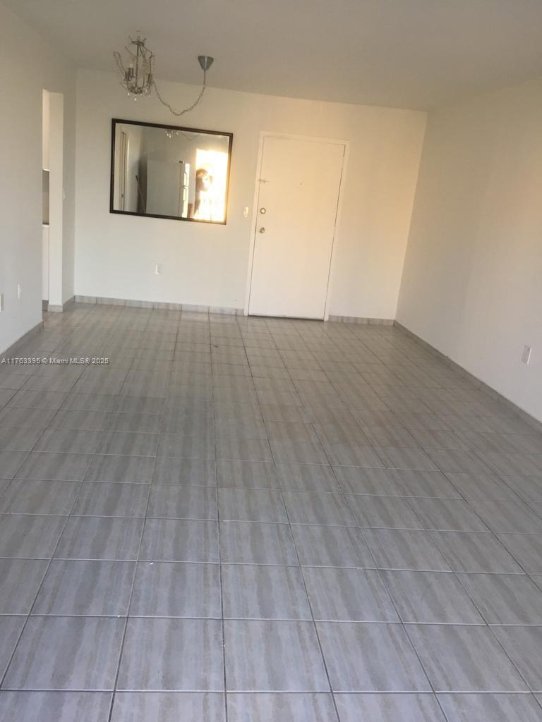 SUNSET VILLAS NO 3 CONDO - Residential