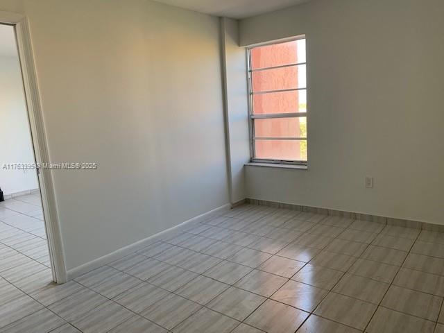 SUNSET VILLAS NO 3 CONDO - Residential