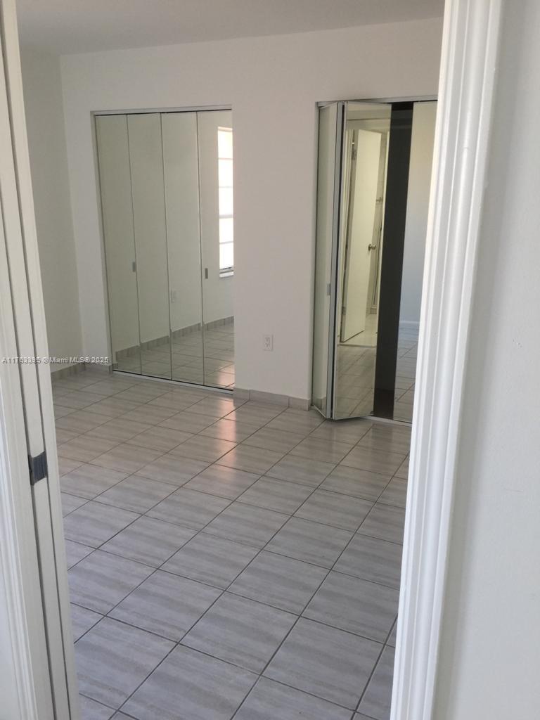 SUNSET VILLAS NO 3 CONDO - Residential