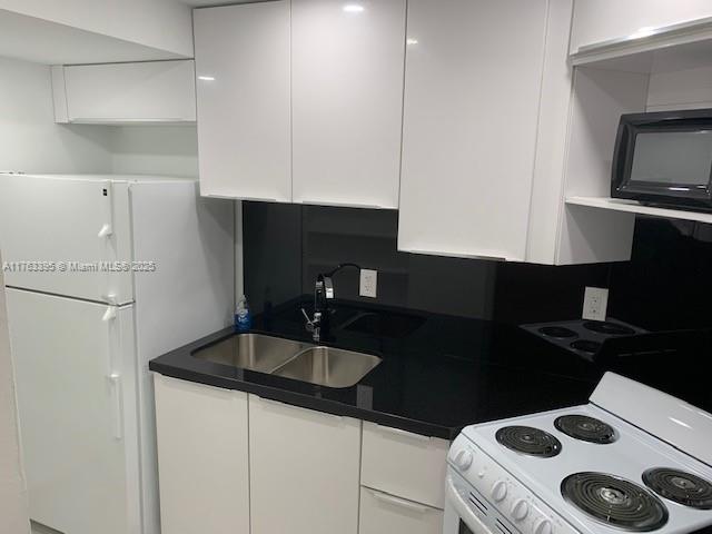 SUNSET VILLAS NO 3 CONDO - Residential