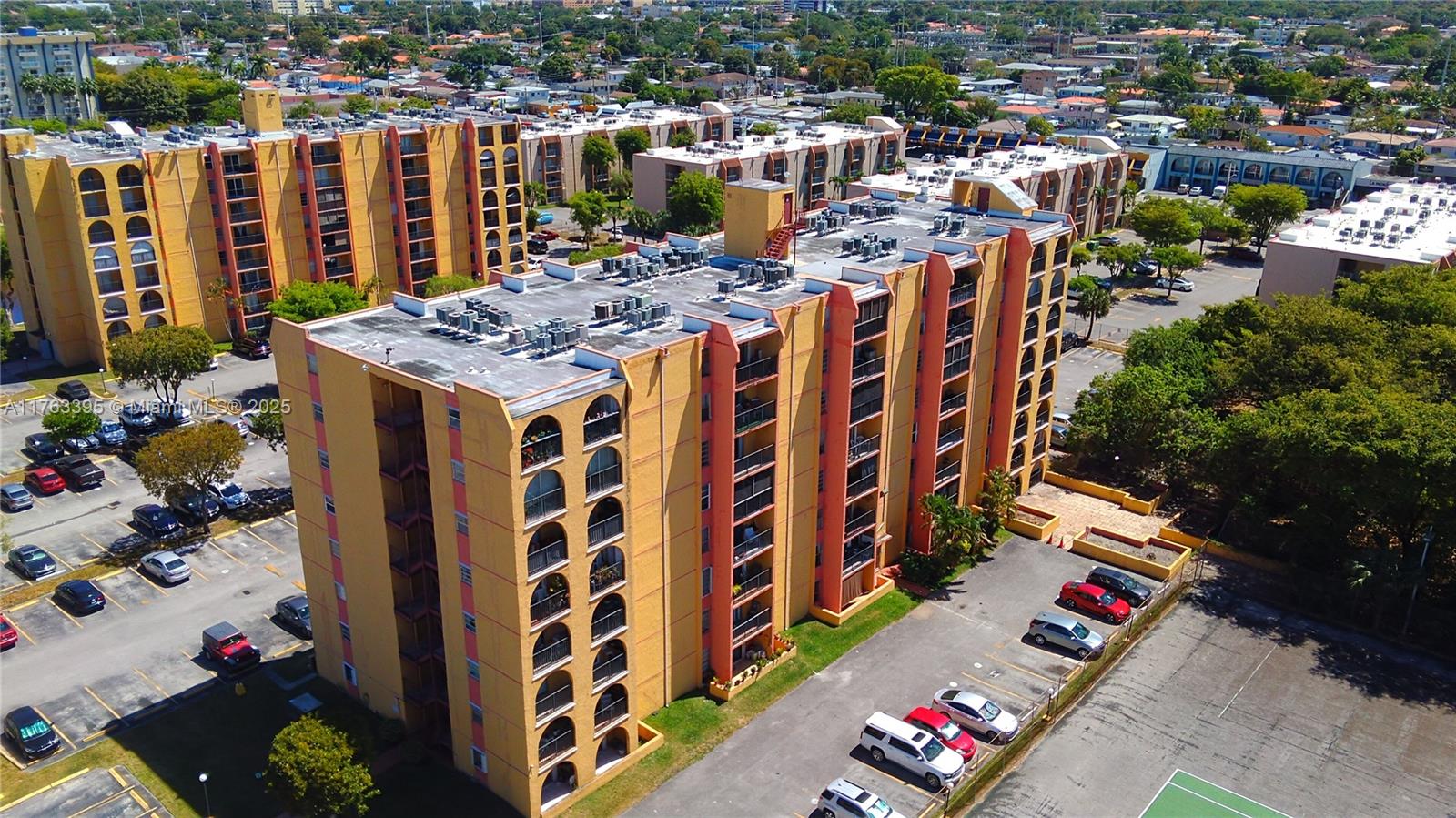 SUNSET VILLAS NO 3 CONDO - Residential