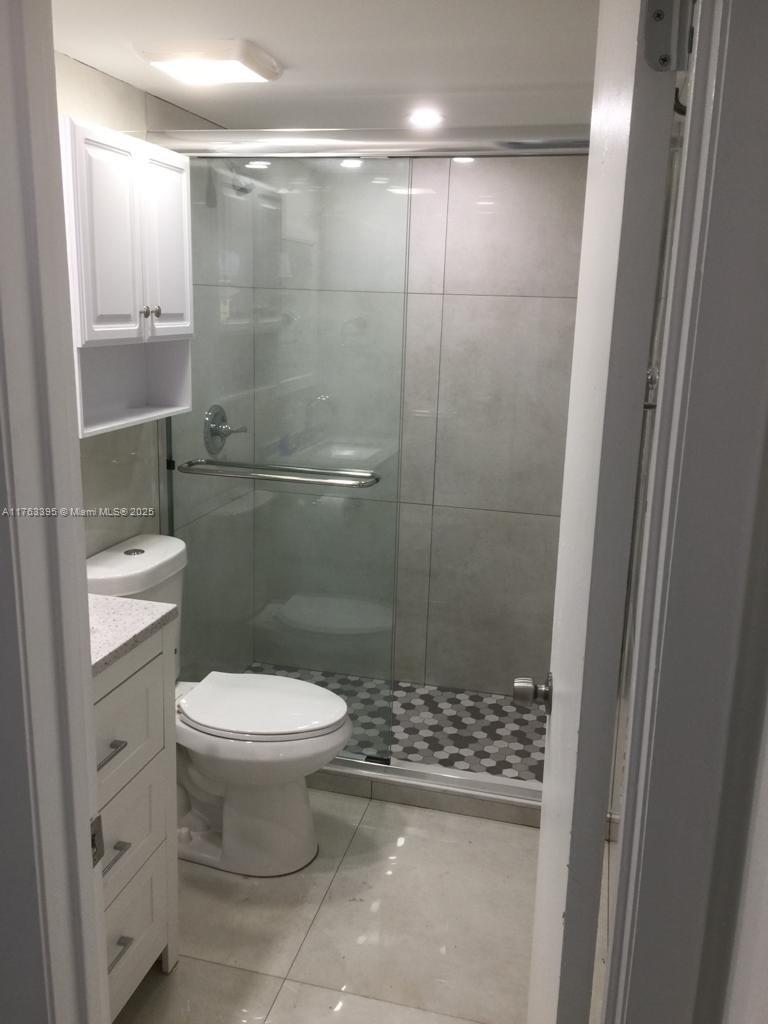 SUNSET VILLAS NO 3 CONDO - Residential