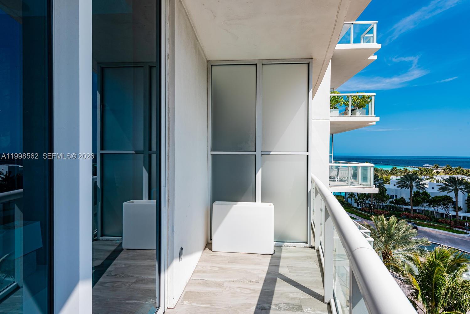 CONTINUUM ON SOUTH BEACH - Residential