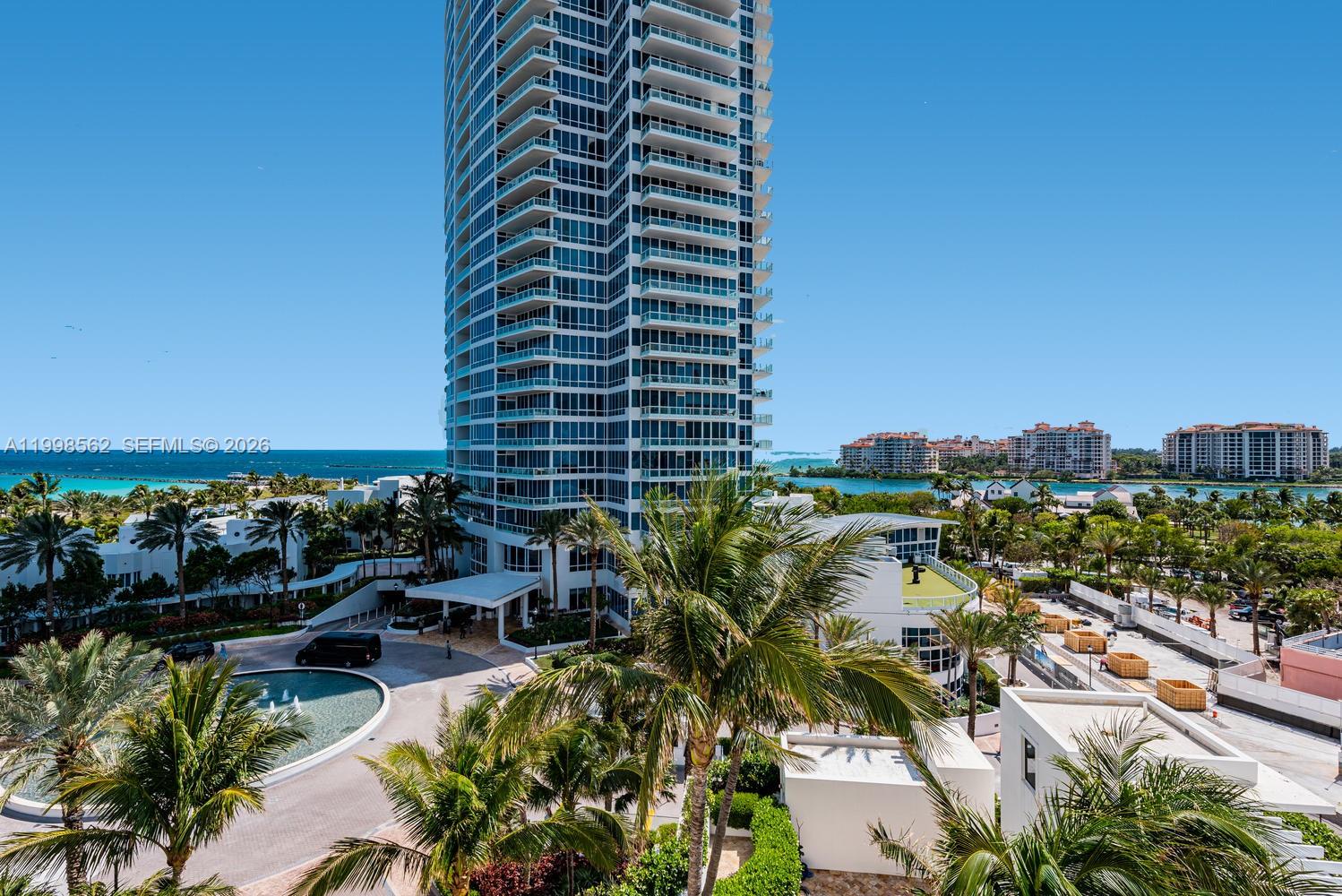 CONTINUUM ON SOUTH BEACH - Residential