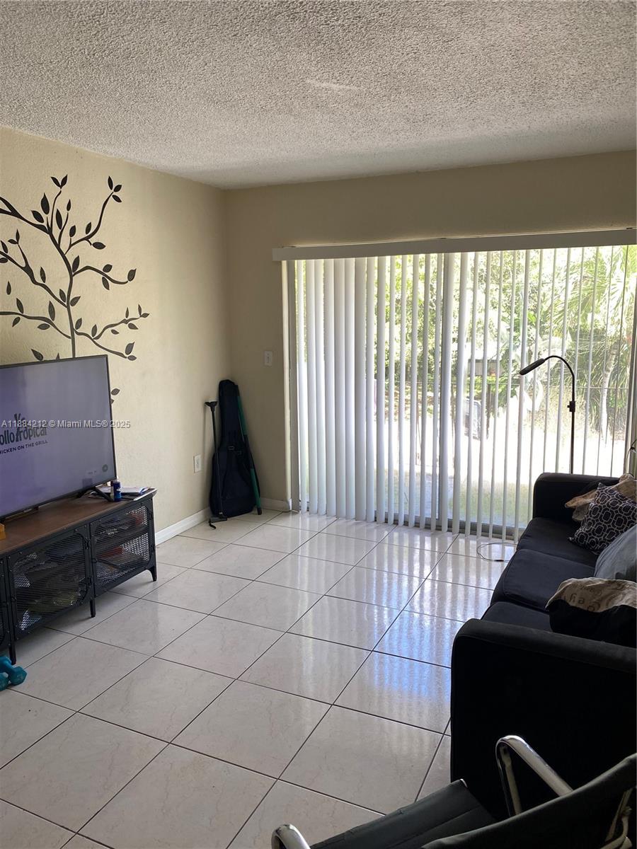 ARCH CREEK LANDING CONDO - Residential