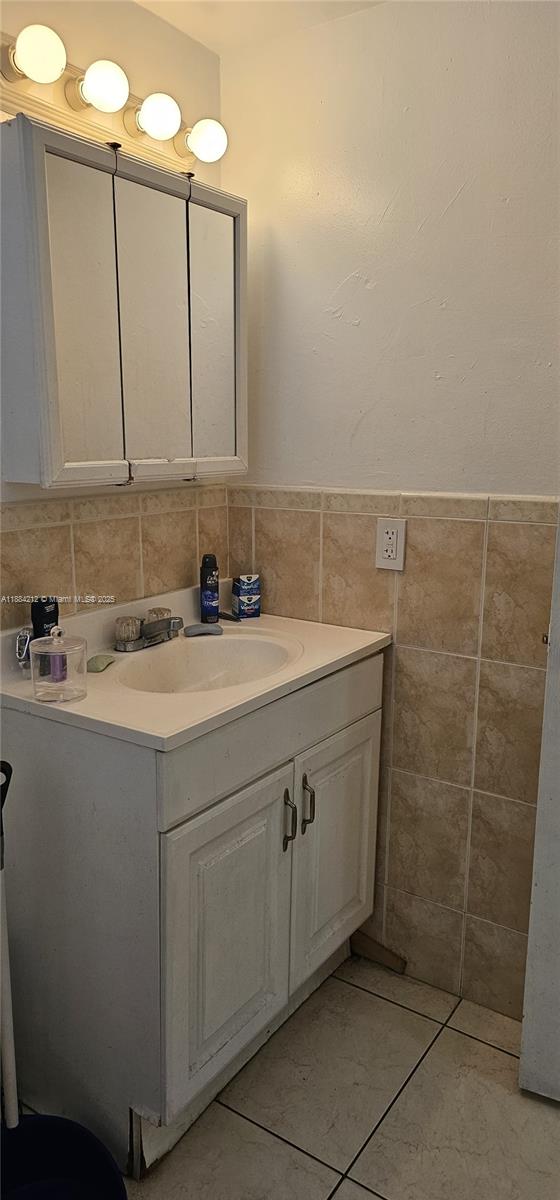 ARCH CREEK LANDING CONDO - Residential