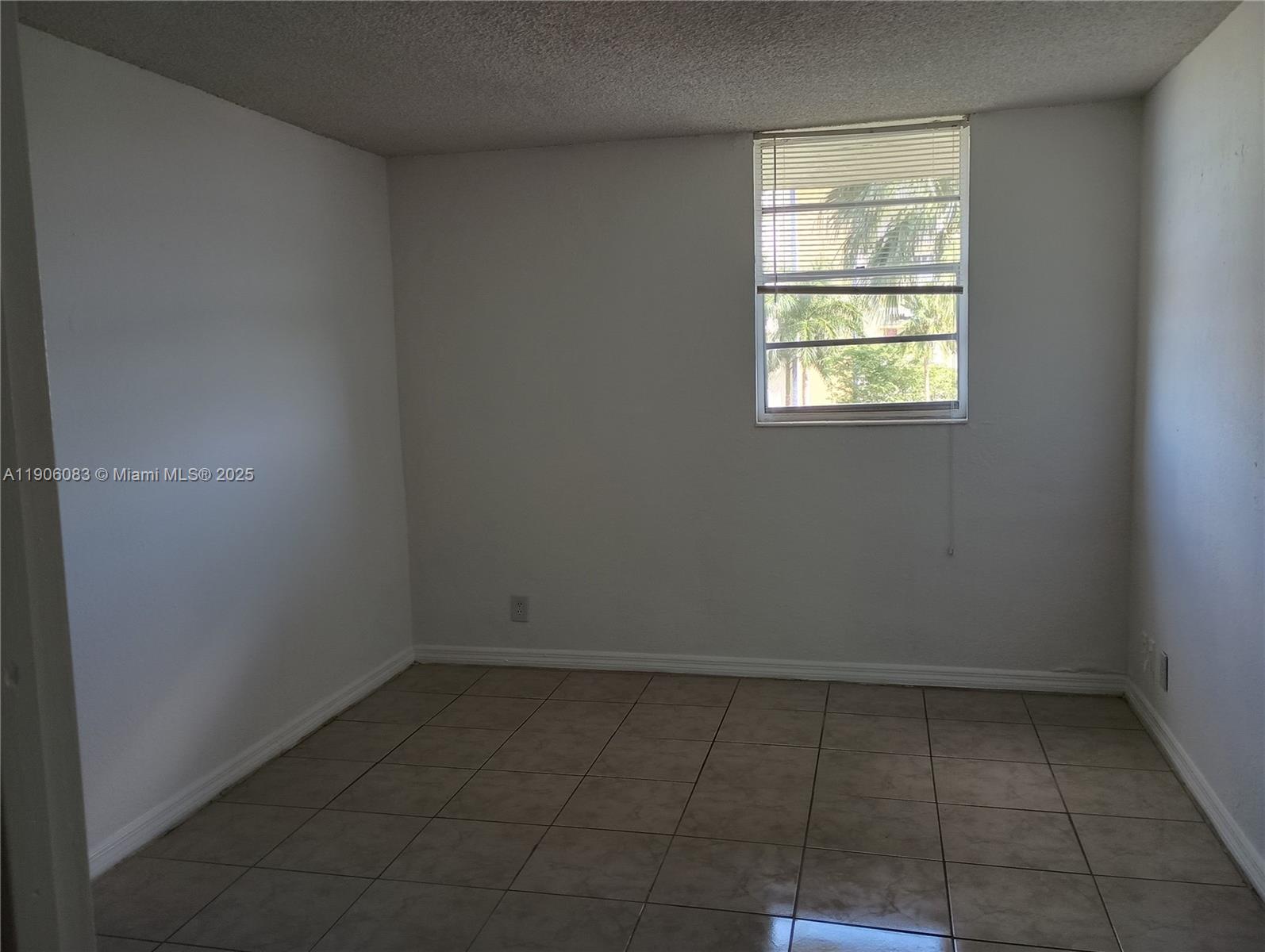 YOLANDA VILLAS CONDO - Residential Lease