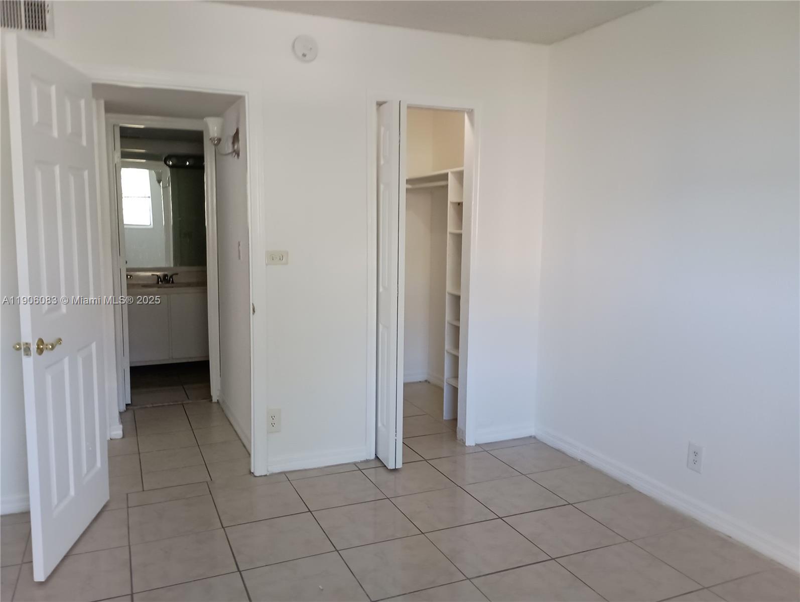 YOLANDA VILLAS CONDO - Residential Lease