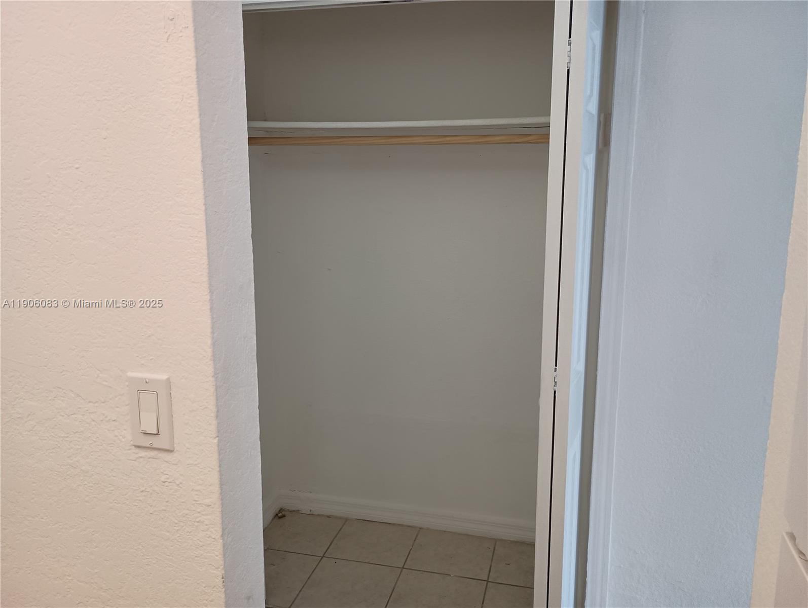 YOLANDA VILLAS CONDO - Residential Lease