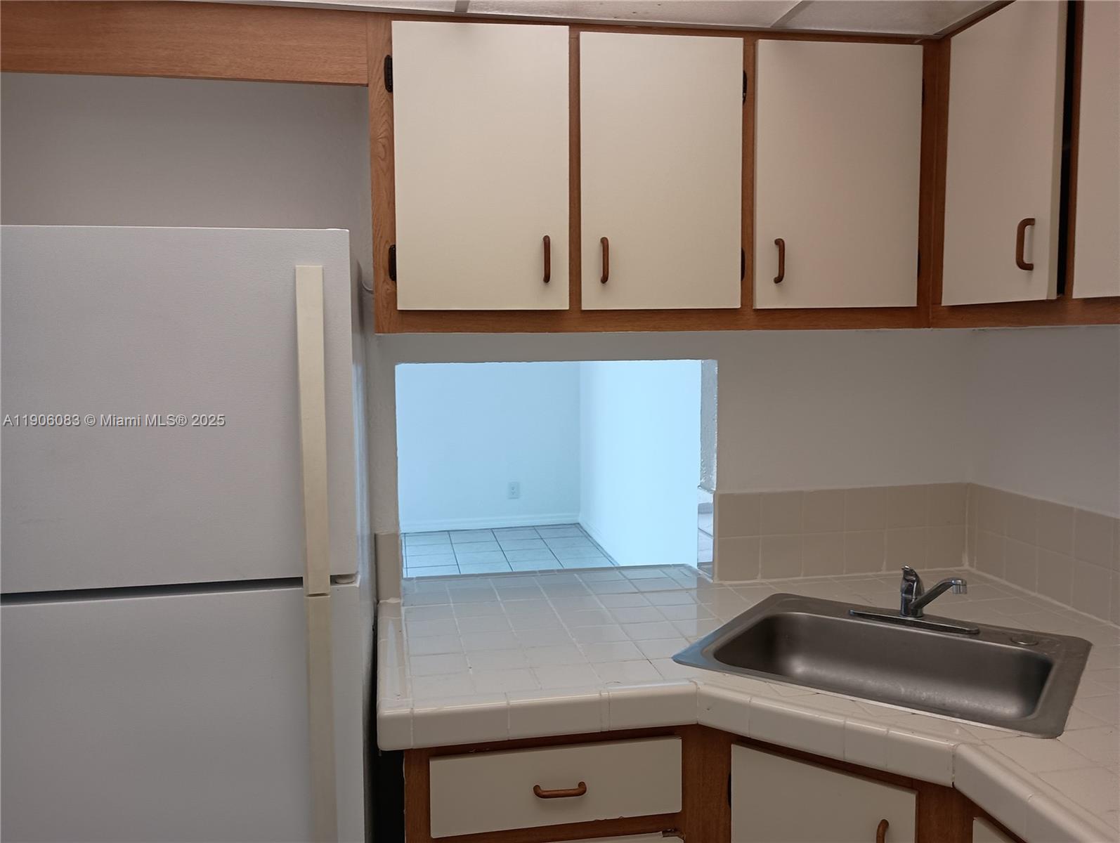 YOLANDA VILLAS CONDO - Residential Lease