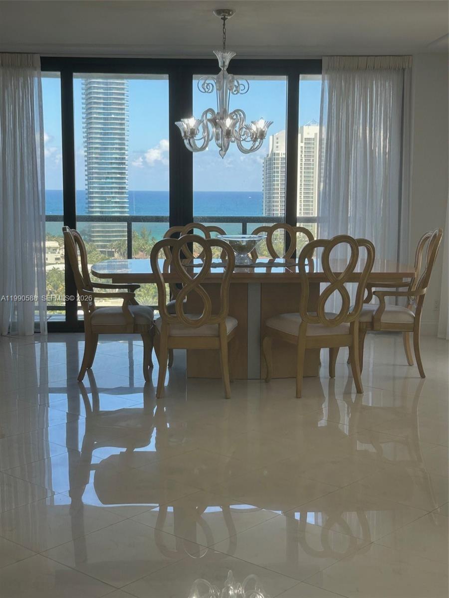 TURNBERRY ISLE SOUTH COND - Residential